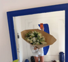 En plus d'une série de photos retraçant leur quotidien, la jeune femme a partagé en story un cliché où elle prend la pose avec un immense bouquet de fleurs.

Morgane Renaudi, Instagram