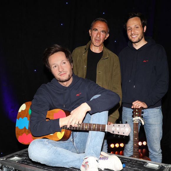 Nikos Aliagas - Vianney inaugure sa statue de cire au musée Grévin à Paris le 27 mai 2025.

© Denis Guignebourg / Bestimage
