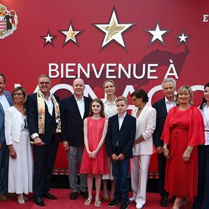 Le prince Albert II de Monaco, la princesse Charlène de Monaco, la princesse Gabriella de Monaco, comtesse de Carladès, et le prince Jacques de Monaco, marquis des Baux, assistent à l’inauguration de l’espace thématique consacré à la Principauté de Monaco à Europa-Park, à Rust, en Allemagne, le 29 juin 2026. © Dana Press/Bestimage