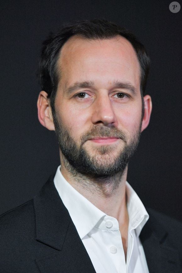 Benjamin Lavernhe assiste au Prix André Bazin des Cahiers Du Cinéma à La Coupole à Paris, France, le 12 décembre 2024. Photo par Aurore Marechal/ABACAPRESS.COM