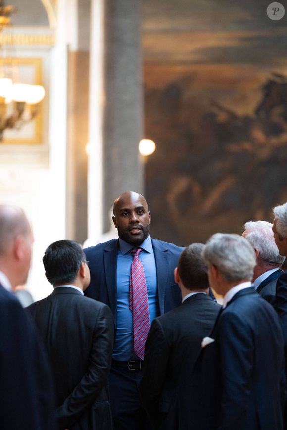 "Je ne peux pas imaginer que Teddy Riner dise : 'je suis pour le port du voile', non il n'a pas dit ça, il a dit : 'je suis pour la tolérance, etc etc'. C'est déjà différent"

Teddy Riner au Chateau de Versailles le 19 mai 2025