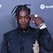 Ce célèbre rappeur annule un concert puis s’envole pour un autre : il réagit et exprime son désaccord avec les organisateurs du premier événement