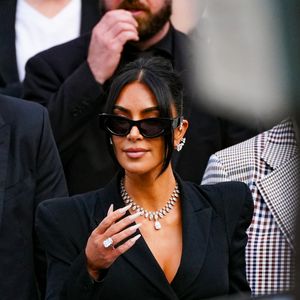 Le braquage était survenu à Paris en 2016

Kim Kardashian et sa mère Kris Jenner - La star américaine Kim Kardashian à la sortie du procès de la rue tronchet des "Papys braqueurs" au palais de justice de Paris, France, le 13 mai 2025. © Anne-Sophie GuebeyBestimage
