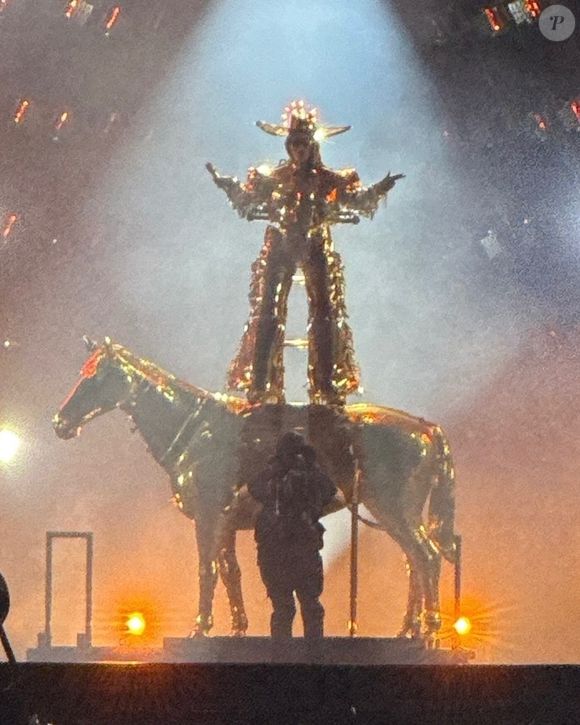 Beyonce Knowles en concert à Los Angeles dans le cadre de sa tournée "Cowboy Carter". Beyonce a fait monter sur scène ses filles Blue Ivy et Rumi Carter. Backgrid USA / Bestimage