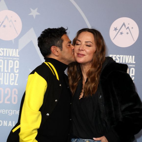 Jamel Debbouze et sa femme Mélissa Theuriau - Tapis rouge lors du 29ème Festival International du Film de Comédie de l'Alpe d'Huez le 21 Janvier 2026. © Dominique Jacovides/Bestimage