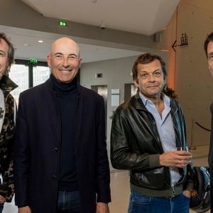 Exclusif - Jean-Luc Reichmann, Nicolas Canteloup, Laurent Mariotte, François Pellissier (Président exécutif de TF1 PUB et Directeur des Sports du Groupe TF1) au vernissage de l'exposition photographique de Nikos Aliagas "Regards Miroirs" à la Seine Musicale à Boulogne-Billancourt, le 14 avril 2022. 

Photo : Cyril Moreau / Bestimage