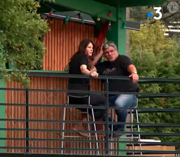 Pour David Douillet et sa nouvelle épouse, le bonheur est dans l'Ain. Capture reportage France 3 Rhône Alpes, 2021
