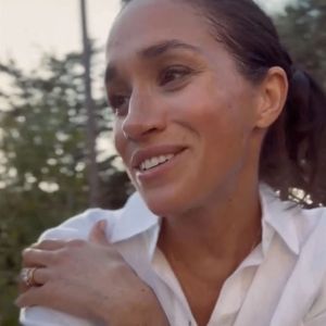 Lors de la Saint-Valentin, la duchesse de Sussex a rédigé un tout message à l'attention de son époux qu'elle a ainsi conclu : "Merci d'être toi". 

Meghan Markle, duchesse de Sussex, annonce le nouveau nom de sa marque "As Ever" dans une vidéo, le 18 février 2025 © Backgrid UK/ Bestimage