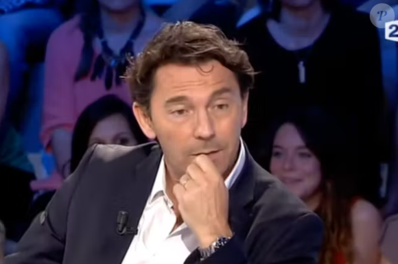 Renaud Revel, journaliste et ancien chroniqueur de "Touche pas à mon poste", est mort à 71 ans.