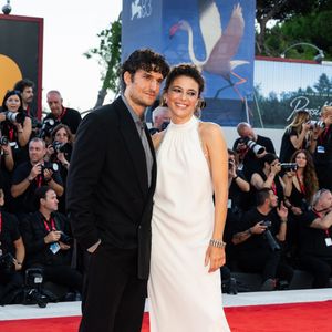 Samedi 5 septembre 2026, le comédien français et l'actrice italienne sont apparus très complices

Louis Garrel et Jasmine Trinca sur le tapis rouge de la 83ème édition de la Mostra de Venise, samedi 5 septembre 2026.

© SGP/Bestimage