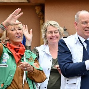 Le prince Albert II de Monaco a donné le départ de la 34eme édition du Rallye des Gazelles, depuis le chapiteau de Fonvieille à Monaco, en compagnie de Dominique Serra, la fondatrice et présidente du Rallye, de la marraine de coeur pour 2025, Luana Belmondo, Nadia Fettah Alaoui, la ministre de l'Economie et des Finances du Royaume du Maroc, du président du Conseil National Monégasque, Thomas Brezzo, et des personnalités du gouvernement, le 12 avril 2025 © Bruno Bebert / Bestimage