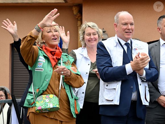 Le prince Albert II de Monaco a donné le départ de la 34eme édition du Rallye des Gazelles, depuis le chapiteau de Fonvieille à Monaco, en compagnie de Dominique Serra, la fondatrice et présidente du Rallye, de la marraine de coeur pour 2025, Luana Belmondo, Nadia Fettah Alaoui, la ministre de l'Economie et des Finances du Royaume du Maroc, du président du Conseil National Monégasque, Thomas Brezzo, et des personnalités du gouvernement, le 12 avril 2025 © Bruno Bebert / Bestimage