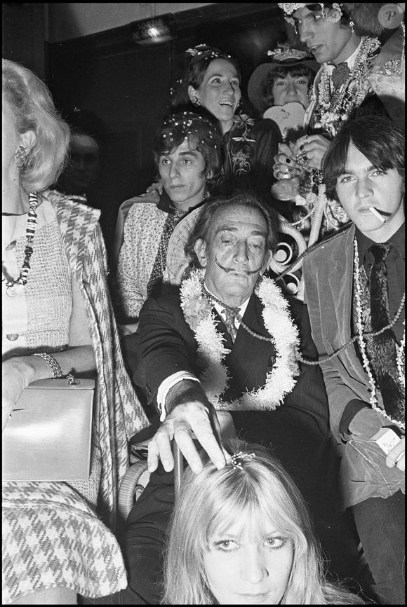ARCHIVES - SALVADOR DALI AU CONCERT D' HUGUES AUFRAY EN 1967