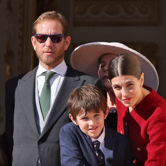 Andrea Casiraghi, la princesse Caroline de Hanovre, Charlotte Casiraghi et son fils Raphael Elmaleh - La famille princière de Monaco au balcon du palais, à l'occasion de la Fête Nationale de Monaco. Le 19 novembre 2023 © Dominique Jacovides-Bruno Bebert / Bestimage