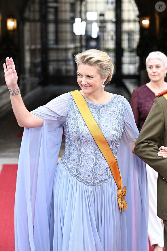 Le Grand-Duc Guillaume et la Grande-Duchesse Stéphanie arrivent à la cérémonie d'abdication du Grand-Duc Henri au Palais Grand-Ducal à Luxembourg le 3 octobre 2025. Le Luxembourg intronisera un nouveau souverain aujourd'hui. Le prince Guillaume succédera à son père, le grand-duc Henri, qui abdiquera officiellement le même jour, mettant fin à un règne de 25 ans. Photo par David Niviere/ABACAPRESS.COM