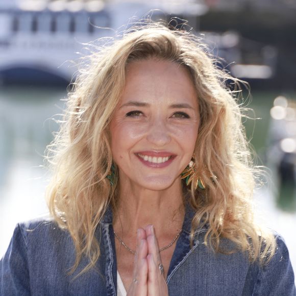 Hélène de Fougerolles a quitté Paris

Hélène de Fougerolles de la série "Sam" à la 25e édition du Festival de la fiction télé de La Rochelle. © Christophe Aubert via Bestimage
