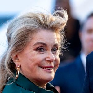 Catherine Deneuve - Montée des marches du film "Histoires parallèles" lors du 79ème Festival International du Film de Cannes, le 14 mai 2026. 

© Olivier Borde / Bestimage