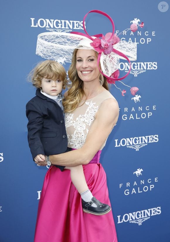 Sophie Thalmann voit aussi en ce futur lieu un cadre idéal pour de l'événementiel et imagine déjà sa progéniture travailler, plus tard, à ses côtés.

Sophie Thalmann et son fils Robin Soumillon au Prix de Diane Longines à l'hippodrome de Chantilly, le 16 juin 2019. © Marc Ausset-Lacroix/Bestimage