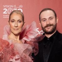 René-Charles débarque à Paris à 2 jours du premier concert de sa mère, quel rôle occupe t-il dans la carrière de Céline Dion ?