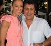 Voici des photos de leur mariage célébré en Ile-de-France

Albert Kassabi (Bébert des Forbans) et sa compagne Astrid lors de la septième édition du Trophée de la Pétanque Gastronomique au Paris Yacht Marina à Paris le 27 juin 2019.

© Philippe Baldini/Bestimage