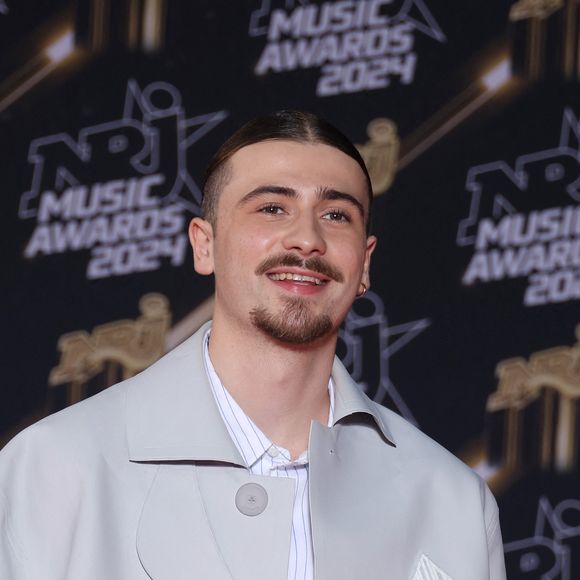 Avec Pierre Garnier

Pierre Garnier aux NRJ Music Awards au palais des festivals de Cannes.

Photo : Guignebourg-Bebert / Bestimage