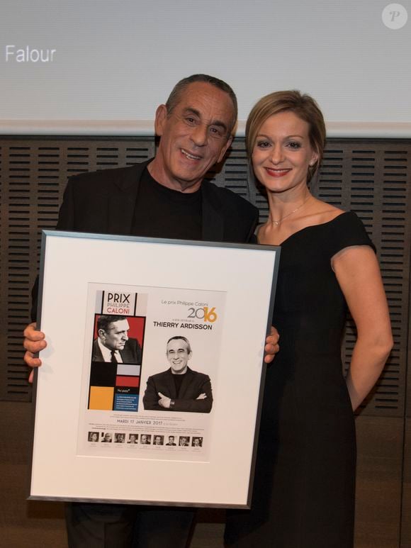 Thierry Ardisson et sa femme Audrey Crespo-Mara - Cérémonie du Prix Philippe Caloni décerné à Thierry Ardisson à la SCAM (Société civile des auteurs multimedia) à Paris le 17 janvier 2017. © Pierre Perusseau/Bestimage