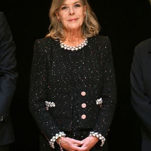 à 14h30 à Fino Mornasco en Italie
La princesse Caroline de Hanovre (La princesse a troqué sa chevelure argenté contre un blond cendré) lors de la cérémonie de proclamation de l'édition 2024 des Prix de la Fondation Prince Pierre à l'opéra Garnier à Monaco, le 8 octobre 2024. 
La princesse Caroline de Hanovre (La princesse a troqué sa chevelure argenté contre un blond cendré) était accompagnée par ses deux filles, Alexandra de Hanovre et Charlotte Casiraghi. 
Le palmarès 2024 est pour la littérature : le Prix Littéraire à Mathieu Belezi, pour l’ensemble de son œuvre, la Bourse de la Découverte à Mokhtar Amoudi pour son premier roman "Les conditions de la idéales" et le coup de coeur des lycéens, à Cécile Tlili pour son premier roman "Un simple diner". Pour la musique : le coup de coeur des jeunes mélomanes va à Paul Novak, pour son oeuvre Prims and Mirrords, prix de composition musicale à Hans Abrahamsen pour l'ensemble de son oeuvre, et pour la philosophie : le Prix de la Principauté, en partenariat avec les Rencontres Philosophiques de Monaco et la Fondation Prince Pierre va à Souleymane Bachir Diagne pour l'ensemble de son oeuvre

© Bruno Bebert / Bestimage