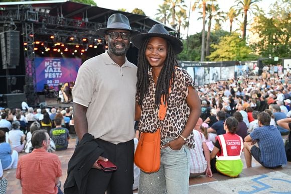 Exclusif - Lilian Thuram et sa femme Kareen Guiock-Thuram assistent au Nice Jazz Fest, le 22 août 2024. L'ancienne présentatrice du "12:45" sur M6, Kareen Guiock-Thuram se consacre en parallèle à sa passion, la musique. Après un premier album, intitulé "Nina" et une tournée d'une vingtaine de dates, à guichets fermés, elle se produira sur la scène du théâtre de Verdure à Nice dans le cadre de ce festival, le 23 août 2024. 
© Bruno Bebert / Bestimage