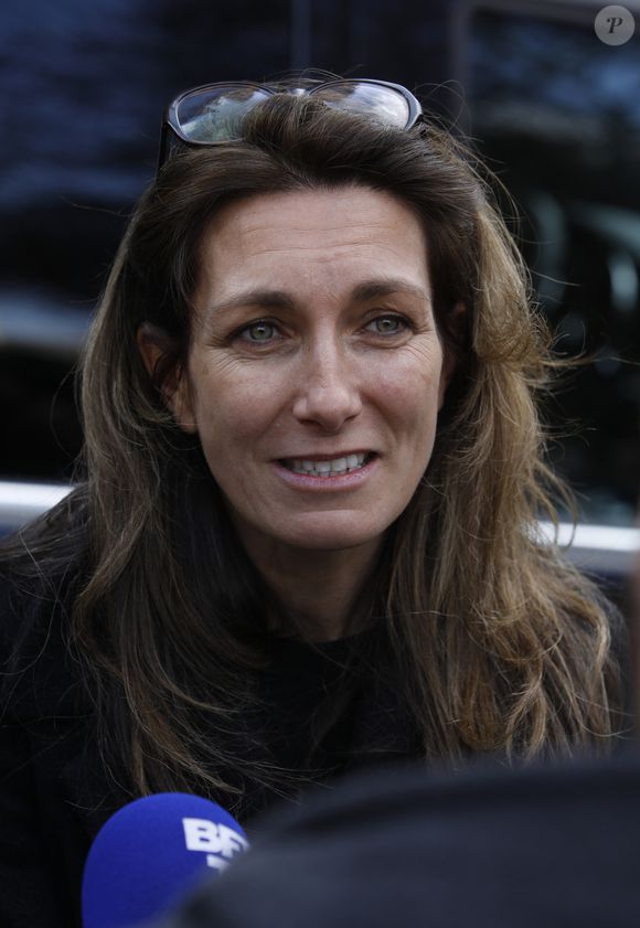Anne-Claire Coudray- Sorties des obsèques de Jean-Pierre Pernaut en la Basilique Sainte-Clotilde à Paris, France, le 9 mars 2022. © Denis Guignebourg/BestImage