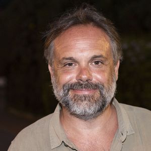 Exclusif - Romain Sardou - François Berléand et Nicolas Briançon interprètent l'univers déjanté et mythique de Poiret et Serrault au théâtre de verdure lors du Festival de Ramatuelle le 3 aout 2024. 
 © Cyril Bruneau/Festival de Ramatuelle/Bestimage