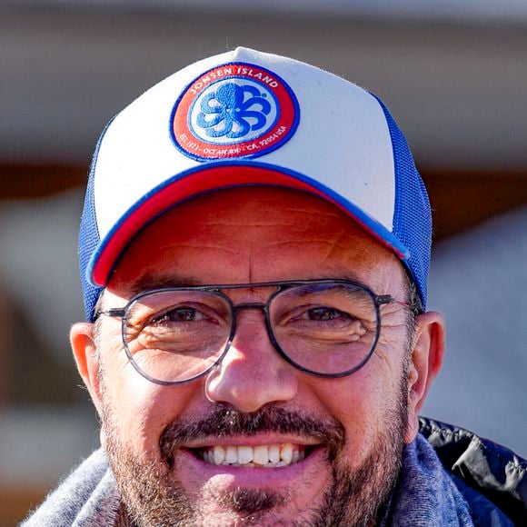 Jarry participe à un jeu en direct sur la radio ICI lors du 28ème Festival International du Film de Comédie de l'Alpe d'Huez le 14/01/2025. Photo Sandrine Thesillat / PsNewz