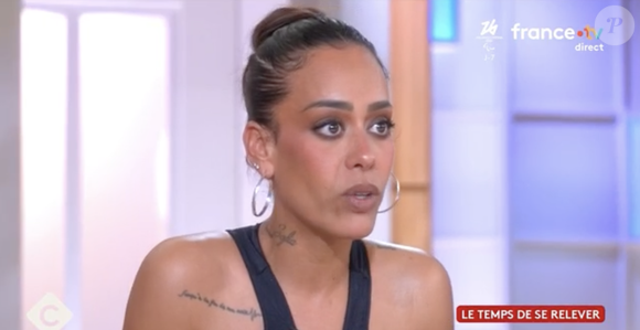 Amel Bent dans l'émission "C à Vous", 28 février 2026 France 5