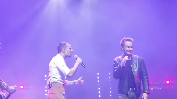 Cyril Féraud sur la scène du Palais des Sports