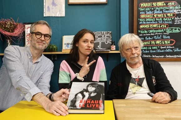 Exclusif - Le chanteur Renaud (Séchan) en dédicace à l'occasion de la sortie de "Renaud le livre" signé Erwan L'Eléouet et préfacé par sa fille Lolita Séchan, à la Libraire bordelaise Les 400 Coups de P.Poutou à Bordeaux, France, le 28 mars 2026. © Fabien Cottereau/Bestimage