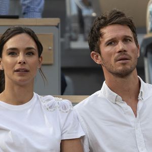 Marine Lorphelin (Miss France 2013) et son compagnon Stanislas Gruau dans les tribunes (night session) lors des Internationaux de France de Tennis de Roland Garros 2025, le 3 juin 2025 à Paris. © Dominique Jacovides / Bestimage