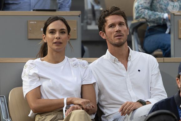 Marine Lorphelin (Miss France 2013) et son compagnon Stanislas Gruau dans les tribunes (night session) lors des Internationaux de France de Tennis de Roland Garros 2025, le 3 juin 2025 à Paris. © Dominique Jacovides / Bestimage