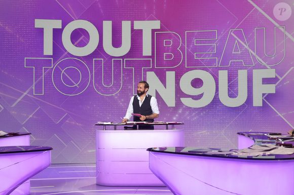 Exclusif - Cyril Hanouna, sur le plateau de  TBT9 présenté par C.Hanouna, et diffusé en direct sur W9, Paris, France. © Jack Tribeca / Bestimage