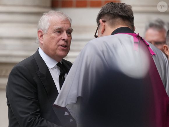 Le prince Andrew  lors des funérailles de la duchesse de Kent à la cathédrale de Westminster à Londres le 16 septembre 2025. © Julien Burton / Bestimage