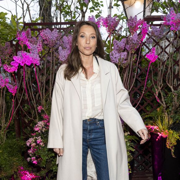 Laura Smet - Remise du prix littéraire "La Closerie des Lilas" à la Closerie des Lilas à Paris le 12 avril 2022 © Pierre Perusseau/Bestimage