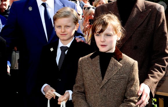 Le prince Jacques de Monaco, marquis des Baux, La princesse Gabriella de Monaco, comtesse de Carladès lors d'une visite à Matignon le 9 avril 2025. © Dominique Jacovides / Bestimage