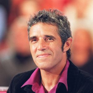 © Jean-Jacques Datchary/ABACA. 14984-6. Paris, 20/10/99. Enregistrement de l'Žmission Vivement Dimanche qui sera diffusŽe le 24/10. Julien Clerc.