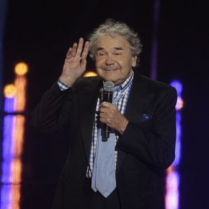Pierre Perret assiste à la soirée de gala de la 29e édition du Téléthon 2015 à l'hippodrome de Longchamp à Paris, en France, le 5 décembre 2015. Photo de Jérôme Domine/ABACAPRESS.COM