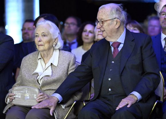 Alors qu'elle se trouvait en voiture à Paris, la reine Paola a failli être victime d'un grave accident de la route.

Le roi Albert II et la reine Paola assistent à l'inauguration officielle de l'Institut Roi Albert II aux Cliniques universitaires Saint-Luc à Woluwe-Saint-Lambert, le 25 septembre 2025. Photo by Photonews / Bestimage