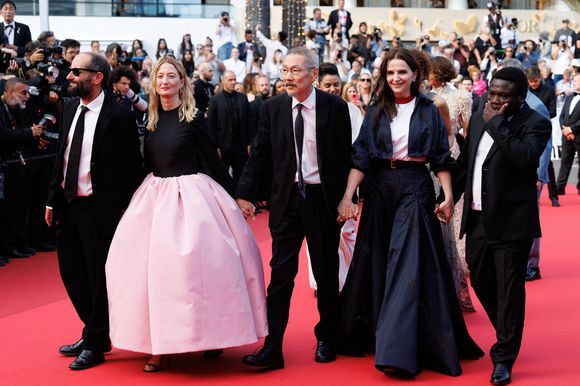 Carlos Reygadas, Alba Rohrwacher, Hong Sang-soo, Juliette Binoche, Dieudo Hamadi - Montée des marches de la cérémonie de clôture du 78ème Festival International du Film de Cannes, au Palais des Festivals à Cannes. Le 24 mai 2025
© Jacovides-Moreau / Bestimage
