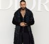 Dans sa routine, deux marques françaises se démarquent particulièrement : La Roche-Posay pour le nettoyage du visage et L'Occitane en Provence pour l’après-rasage.

Maluma - Photocall du défilé DIOR "Collection Homme Prêt-à-Porter Printemps/Eté 2025" lors de la Fashion Week de Paris, le 21 juin 2024.
© Borde/Rindoff/Bestimage