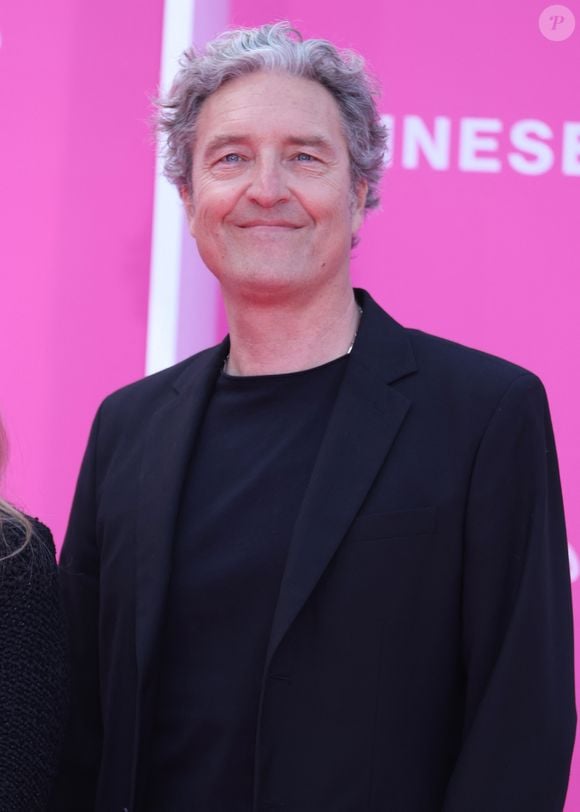 Dans une récente interview accordée à "Télé 2 semaines", l'acteur a évoqué ses sacrifices sur le plan personnel à cause de sa carrière
Benjamin Baroche sur le pink carpet lors du festival Canneseries saison 8 au palais des festivals à Cannes le 27 avril 2025.
© Denis Guignebourg / Bestimage