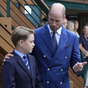 Le Prince et la Princesse de Galles (Le prince William, prince de Galles, et Catherine (Kate) Middleton, princesse de Galles), le Prince George (Le prince George de Galles) et la Princesse Charlotte (La princesse Charlotte de Galles) regardent la finale masculine de Wimbledon entre Jannik Sinner et Carlos Alcaraz, au All England Lawn Tennis and Croquet Club, Wimbledon, Londres, Royaume-Uni, le 13 juillet 2025. Photo par Andrew Matthews/WPA-Pool