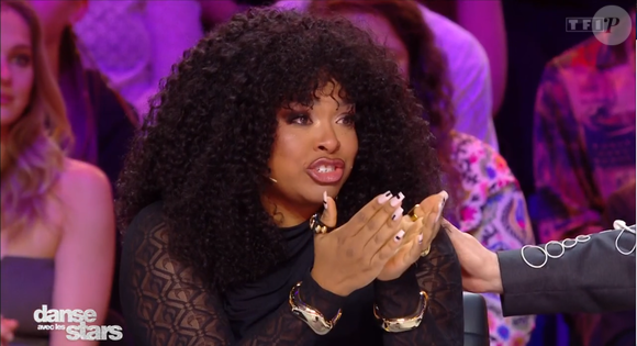 Touchée par son histoire, dans laquelle elle s'est reconnue 

Sophie Davant émue par la disparition de sa mère, "Danse avec les stars", capture d'écran TF1.