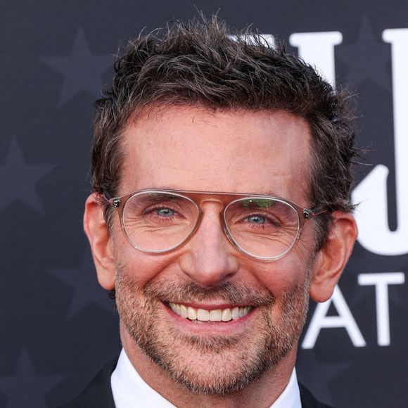 Bradley Cooper - Les célébrités lors de la 29ème cérémonie des "Critics' Choice Awards" à Los Angeles le 14 janvier 2024. Backgrid USA / Bestimage