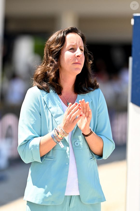 Louise Rochefort - Remise du prix Jean Rochefort (meilleur photo) lors de la 10ème édition du "Longines Paris Eiffel Jumping" à la Plaine de Jeux de Bagatelle à Paris, France, le 23 juin 2024. 
© Perusseau-Veeren/Bestimage